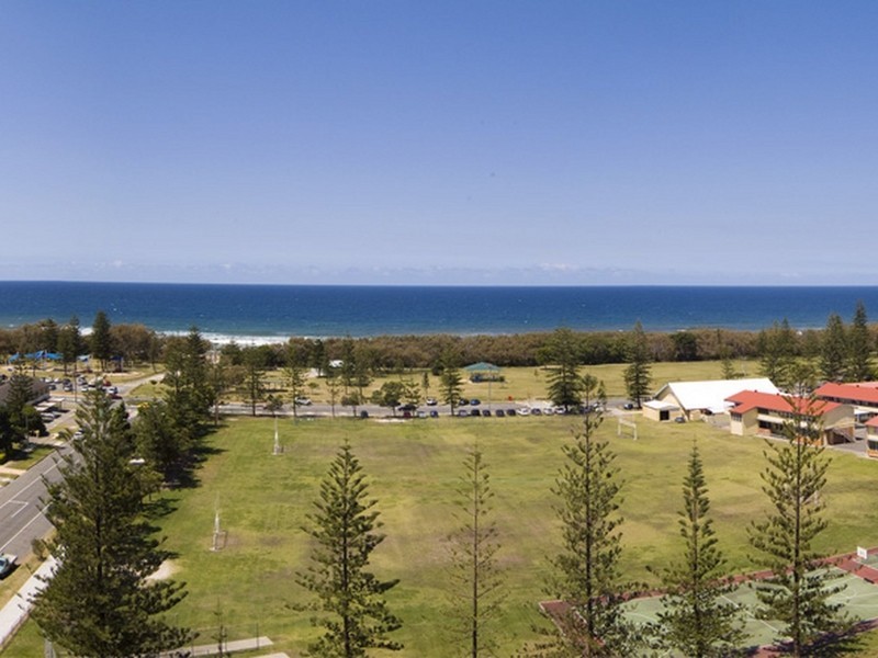 31/25 Surf Parade, Broadbeach QLD 4218