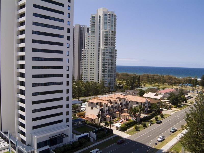 151/25 Surf Parade, Broadbeach QLD 4218