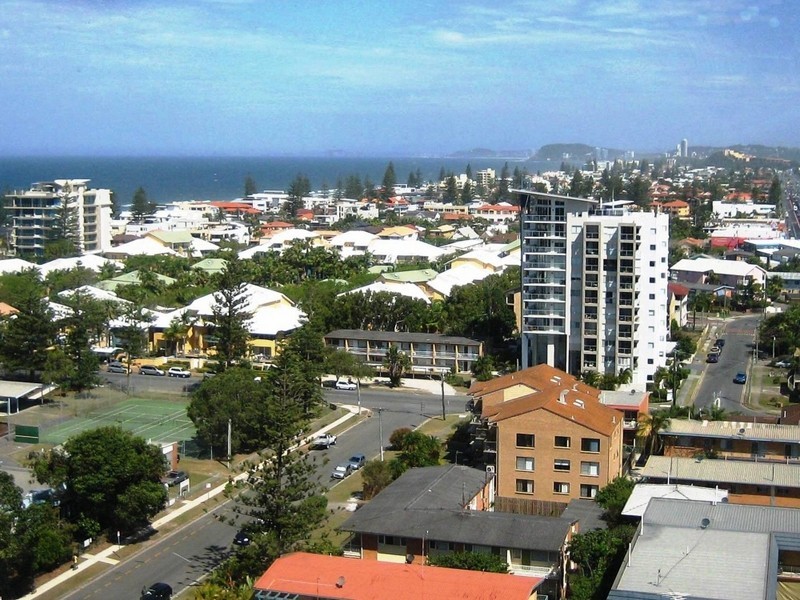 14/25 Surf Parade, Broadbeach QLD 4218