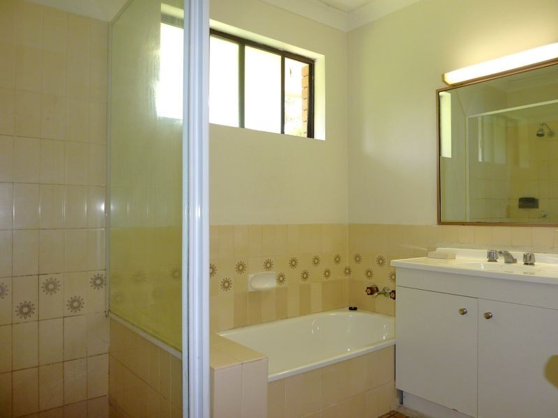 4/44 Oceanic Drive, Mermaid Waters QLD 4218