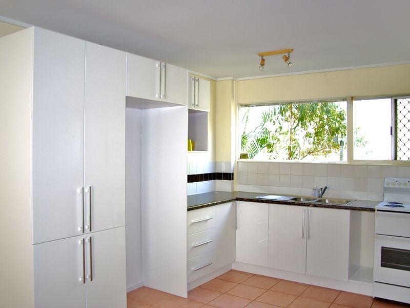 Broadbeach Waters QLD 4218