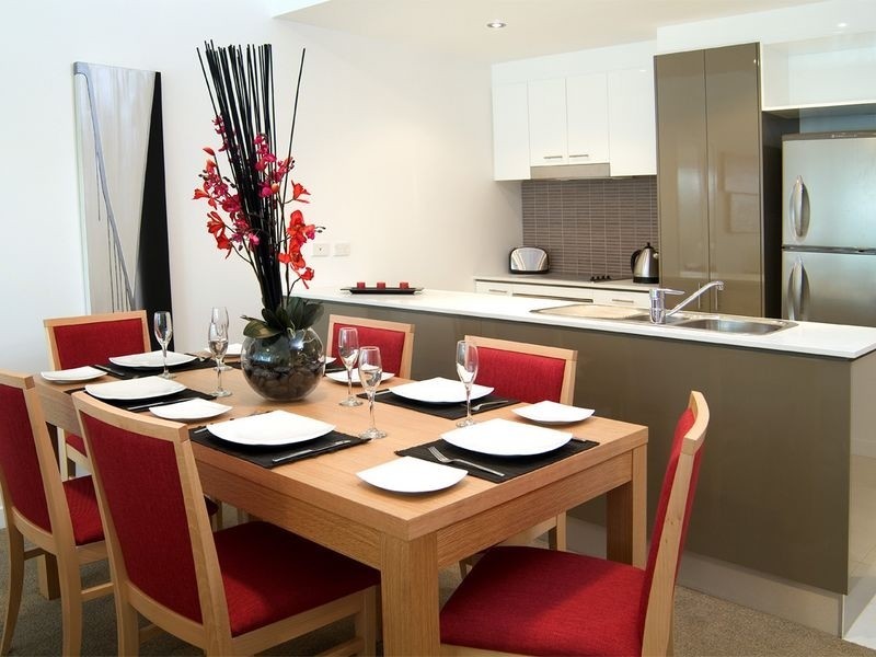 1/33 T E Peters Drive, Broadbeach QLD 4218