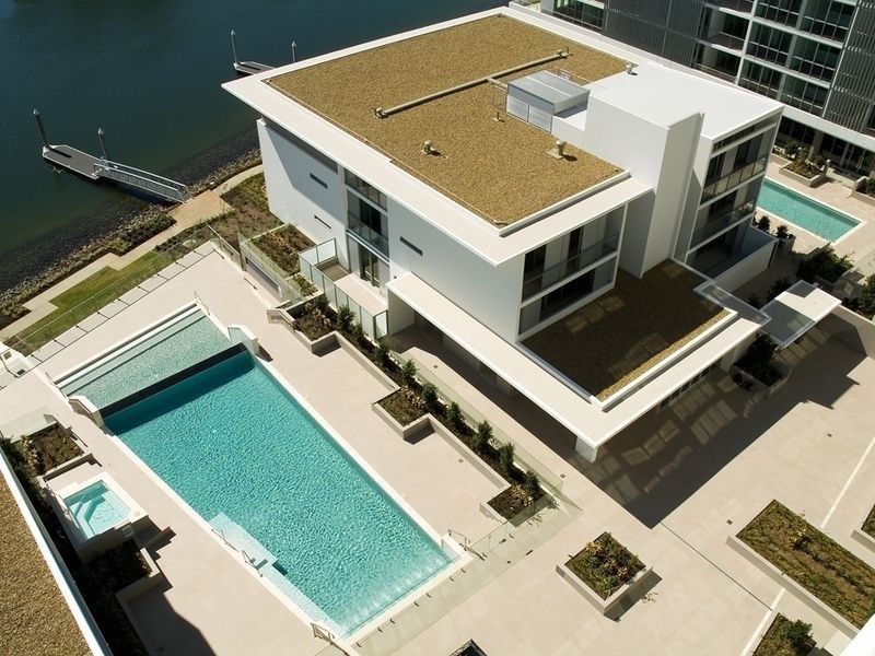 3/33 T E Peters Drive, Broadbeach QLD 4218