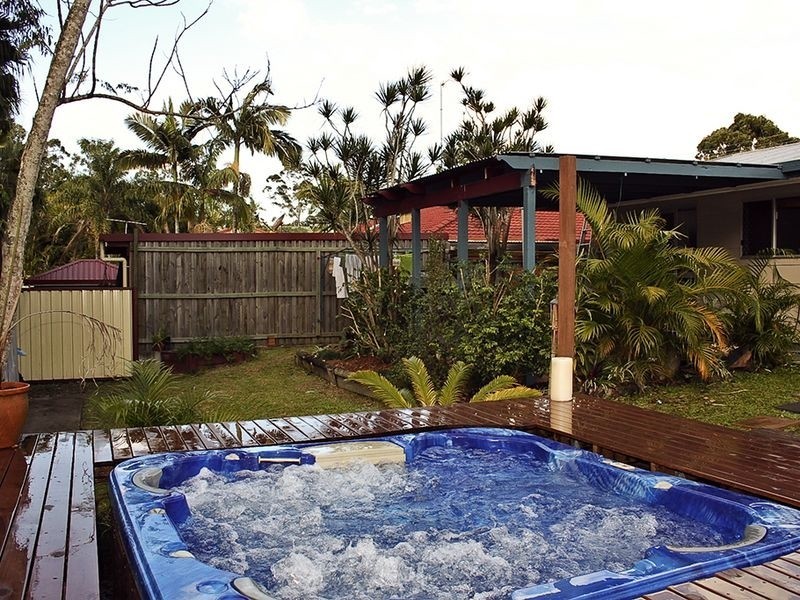 11 Plum Parade, Nerang QLD 4211
