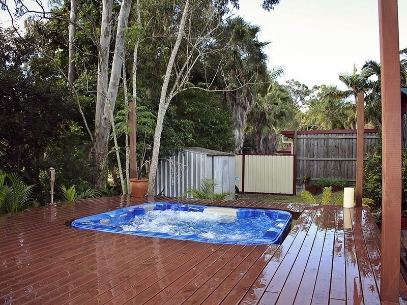 11 Plum Parade, Nerang QLD 4211
