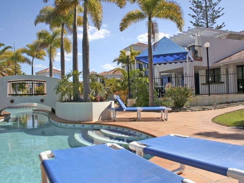202/2214 Gold Coast Highway, Mermaid Beach QLD 4218