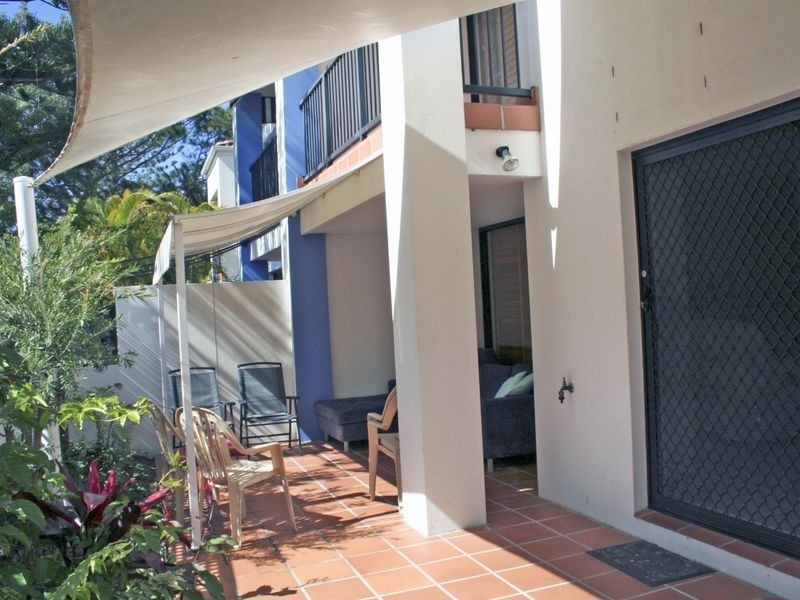 202/2214 Gold Coast Highway, Mermaid Beach QLD 4218
