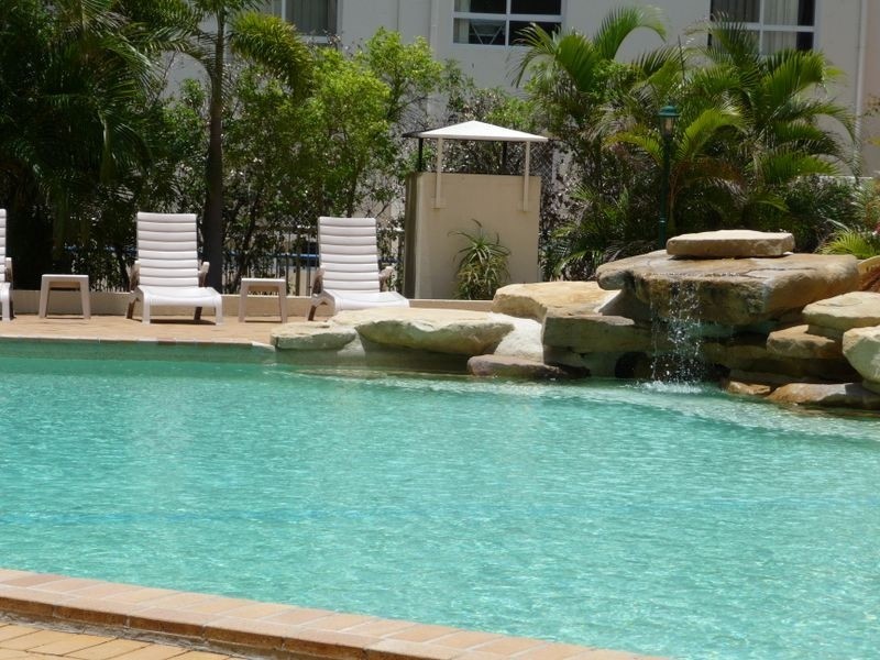 32/106 Marine Parade, Southport QLD 4215