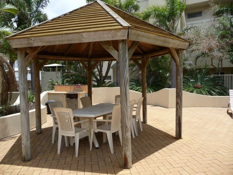 32/106 Marine Parade, Southport QLD 4215