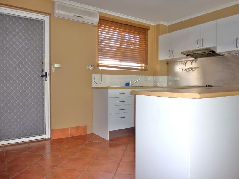 2/28 Peerless Avenue, Mermaid Beach QLD 4218