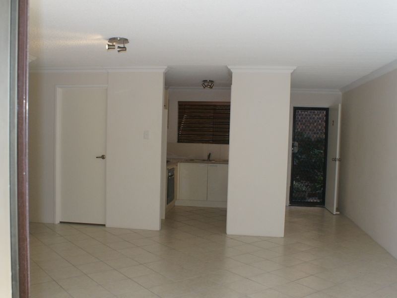 2/41 Karbunya Street, Mermaid Waters QLD 4218