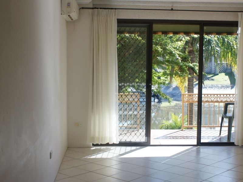 2/41 Karbunya Street, Mermaid Waters QLD 4218