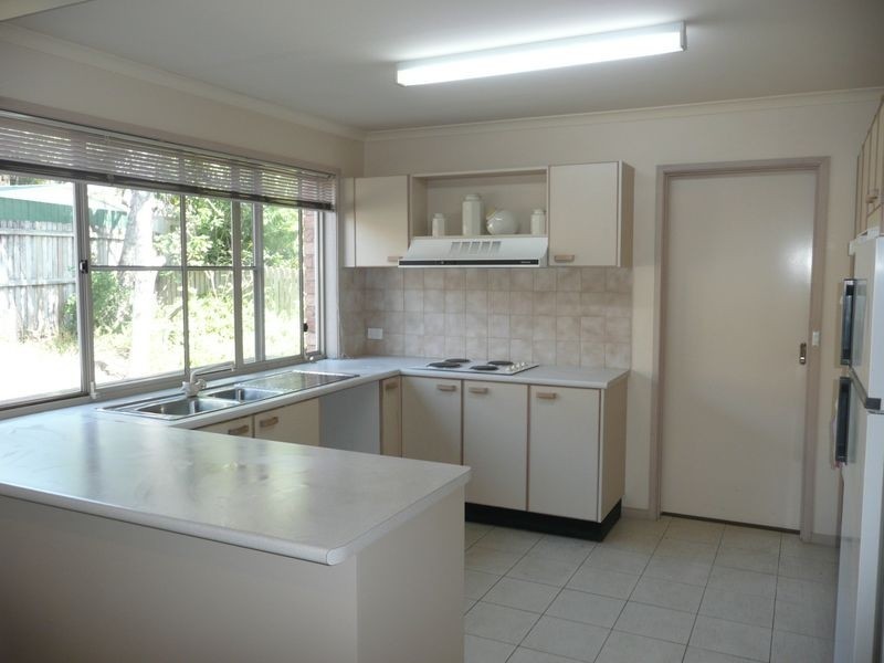 13 Pinnacle Court, Robina QLD 4226