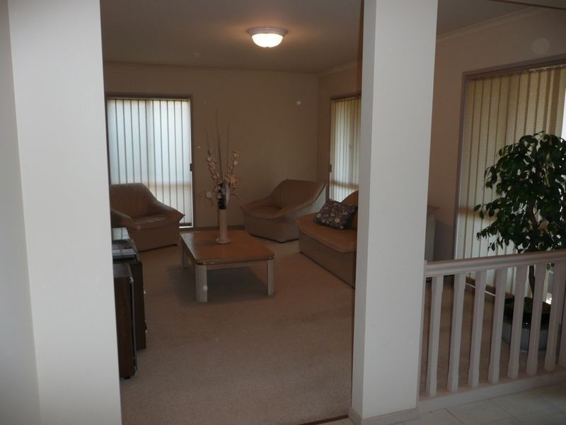 13 Pinnacle Court, Robina QLD 4226