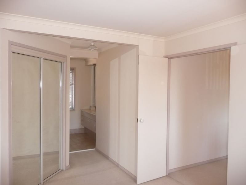 13 Pinnacle Court, Robina QLD 4226