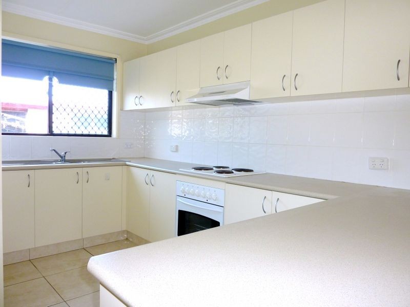 1/52 Bordeaux Parade, Mermaid Waters QLD 4218