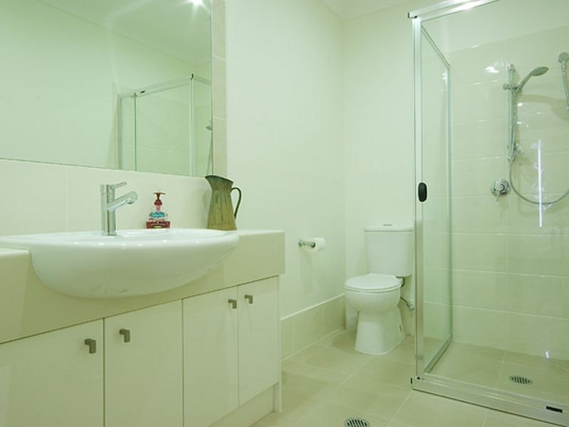 35 Azzura Drive, Varsity Lakes QLD 4227