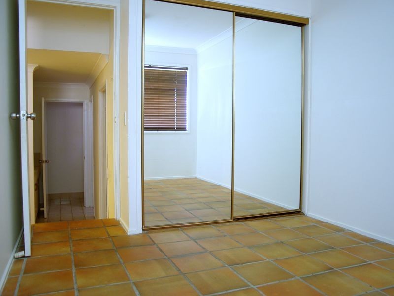 11/5 Balfour Crescent, Highland Park QLD 4211