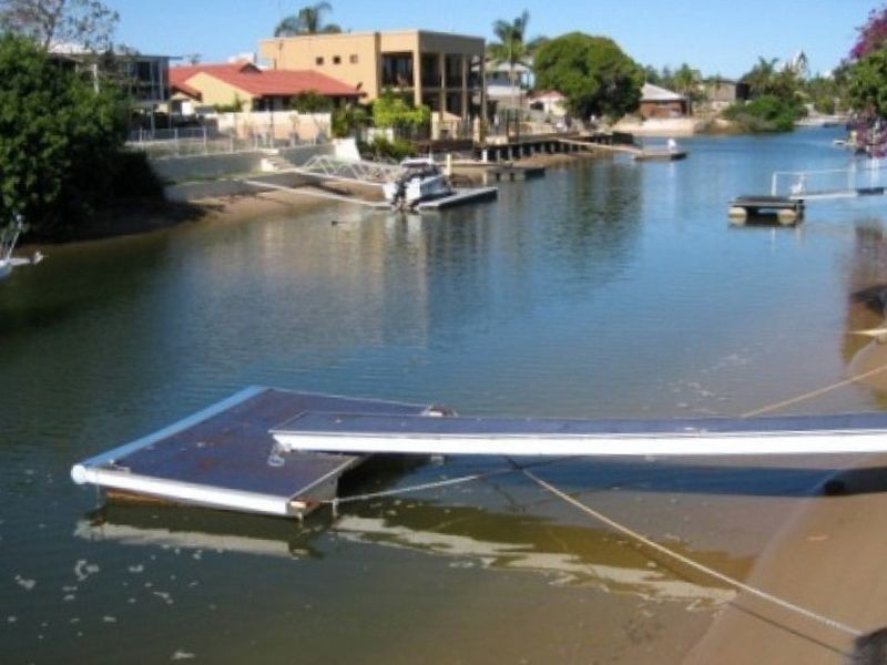 37 Poinciana Boulevard, Broadbeach Waters QLD 4218