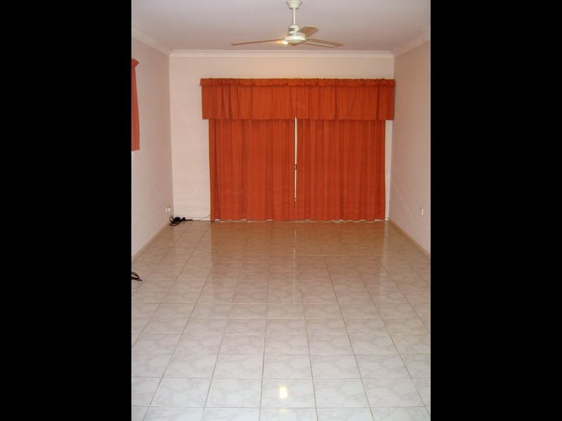 37 Poinciana Boulevard, Broadbeach Waters QLD 4218