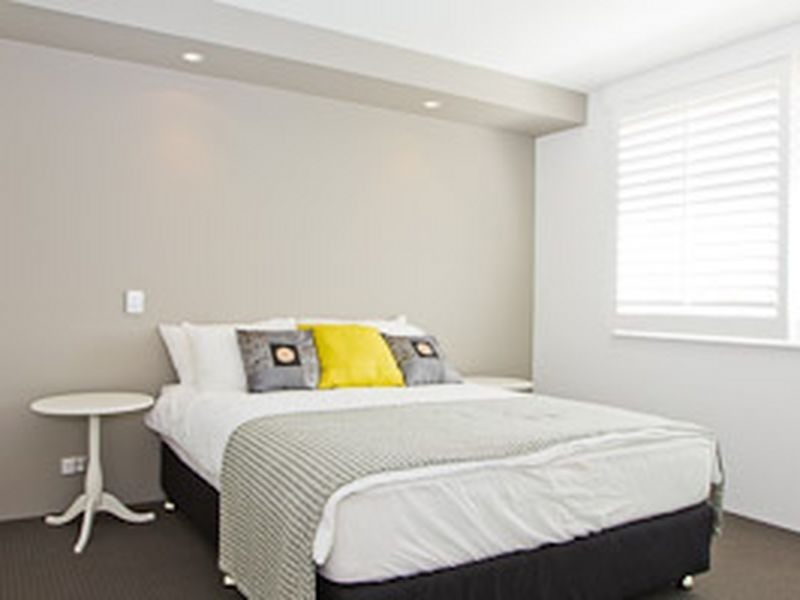 4/280 Hedges Avenue, Mermaid Beach QLD 4218