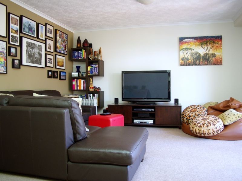 2/2489-2491 Gold Coast Highway, Mermaid Beach QLD 4218