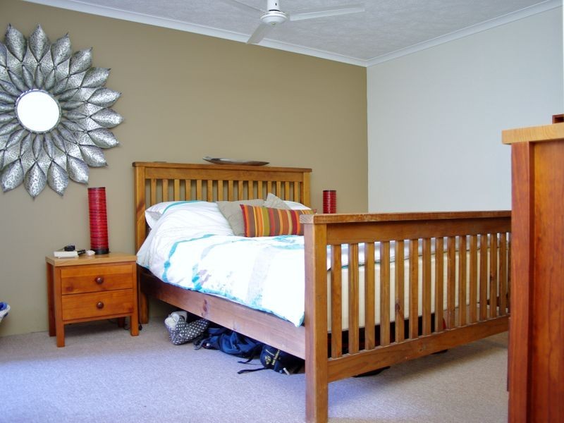 2/2489-2491 Gold Coast Highway, Mermaid Beach QLD 4218