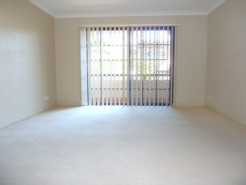 1/5 Sportsman Avenue, Mermaid Waters QLD 4218