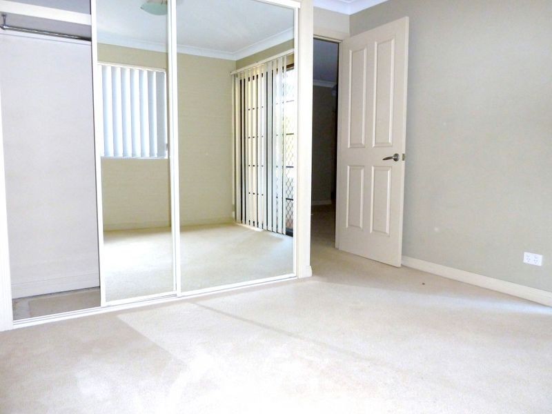 1/5 Sportsman Avenue, Mermaid Waters QLD 4218