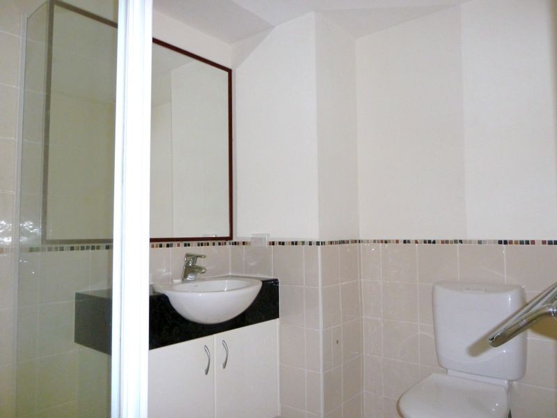 1/5 Sportsman Avenue, Mermaid Waters QLD 4218