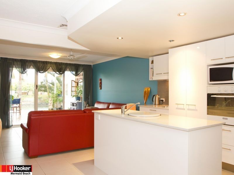 63/300 Cottesloe Drive, Mermaid Waters QLD 4218