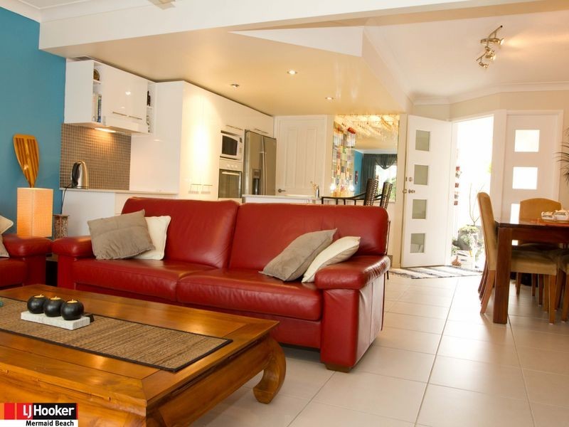 63/300 Cottesloe Drive, Mermaid Waters QLD 4218