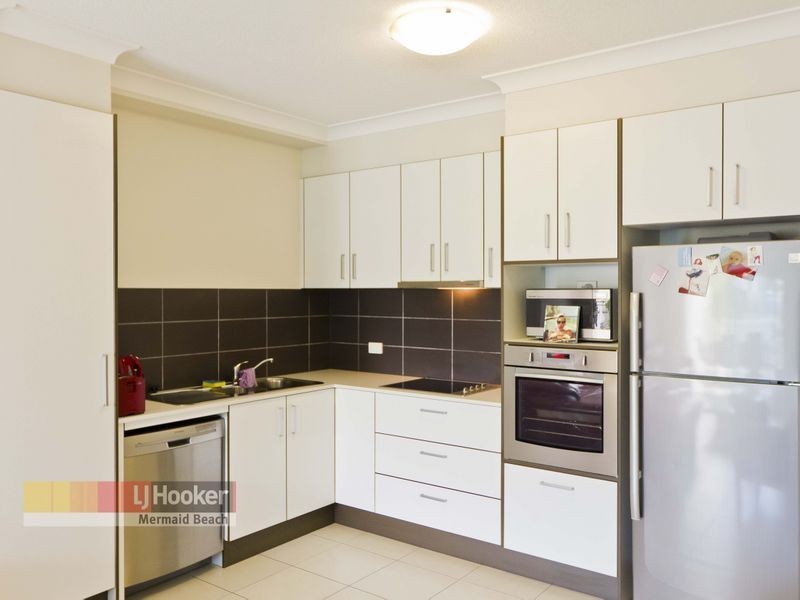 2/2312 – 231 Gold Coast Highway, Mermaid Beach QLD 4218
