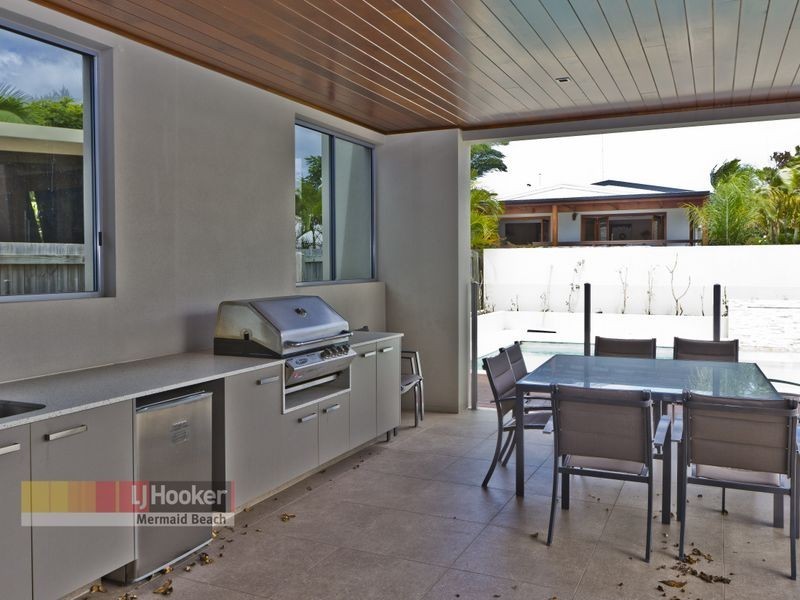 3 Brindisi Avenue, Isle Of Capri QLD 4217