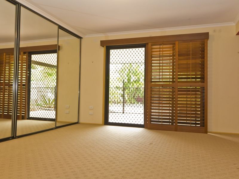 39 Warrina Crescent, Burleigh Waters QLD 4220