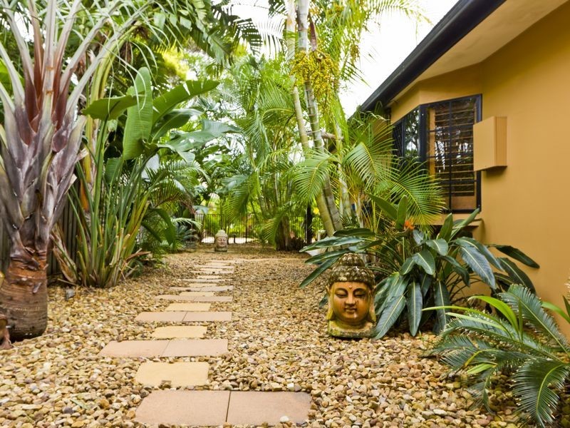 39 Warrina Crescent, Burleigh Waters QLD 4220