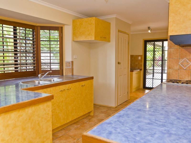 39 Warrina Crescent, Burleigh Waters QLD 4220