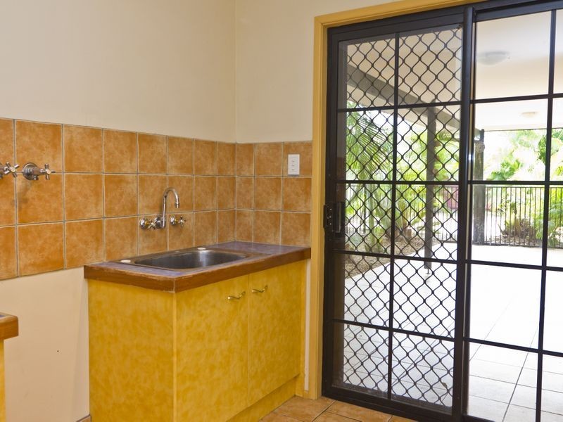 39 Warrina Crescent, Burleigh Waters QLD 4220