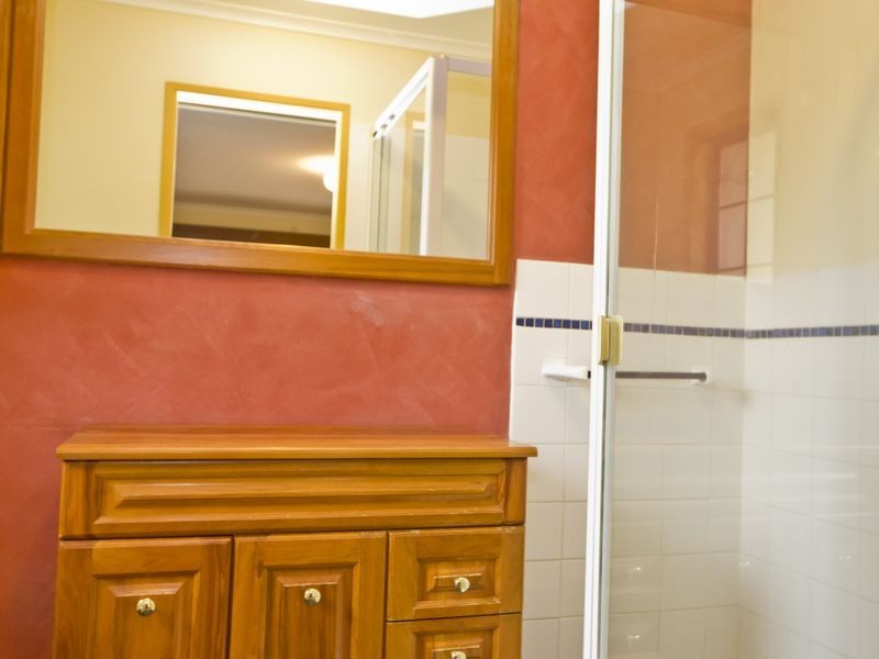 39 Warrina Crescent, Burleigh Waters QLD 4220