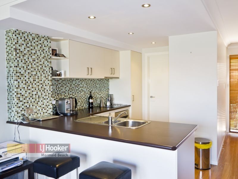 8/17 Aquila Court, Mermaid Waters QLD 4218