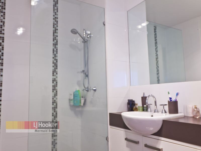 8/17 Aquila Court, Mermaid Waters QLD 4218