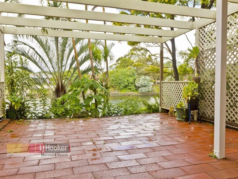 64/300 Cottesloe Drive, Mermaid Waters QLD 4218