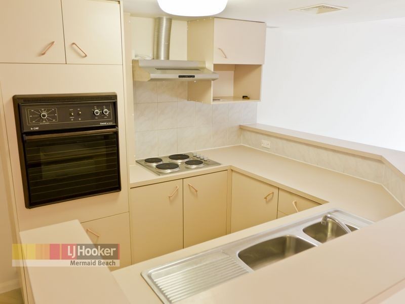 64/300 Cottesloe Drive, Mermaid Waters QLD 4218