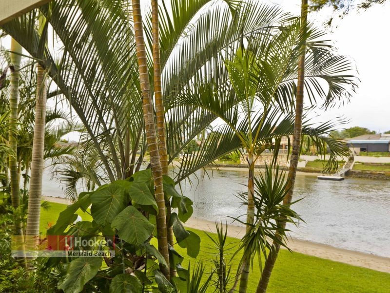 64/300 Cottesloe Drive, Mermaid Waters QLD 4218