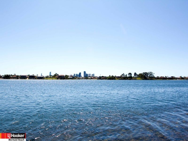 64/300 Cottesloe Drive, Mermaid Waters QLD 4218