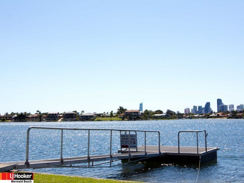 64/300 Cottesloe Drive, Mermaid Waters QLD 4218