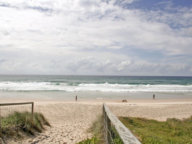 1/144 Marine Parade, Miami QLD 4220