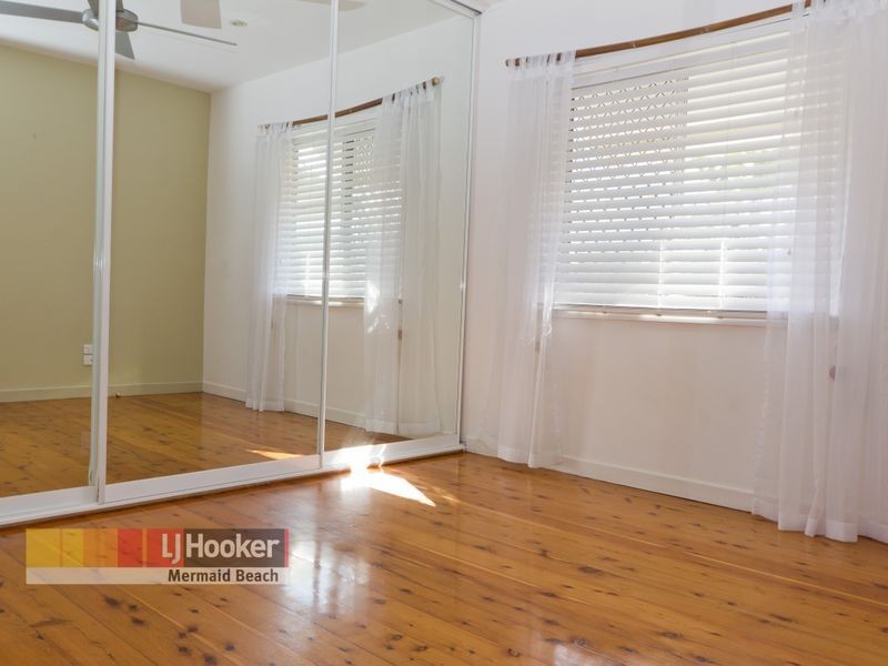 Unit 4/99 Seagull Ave, Mermaid Beach QLD 4218