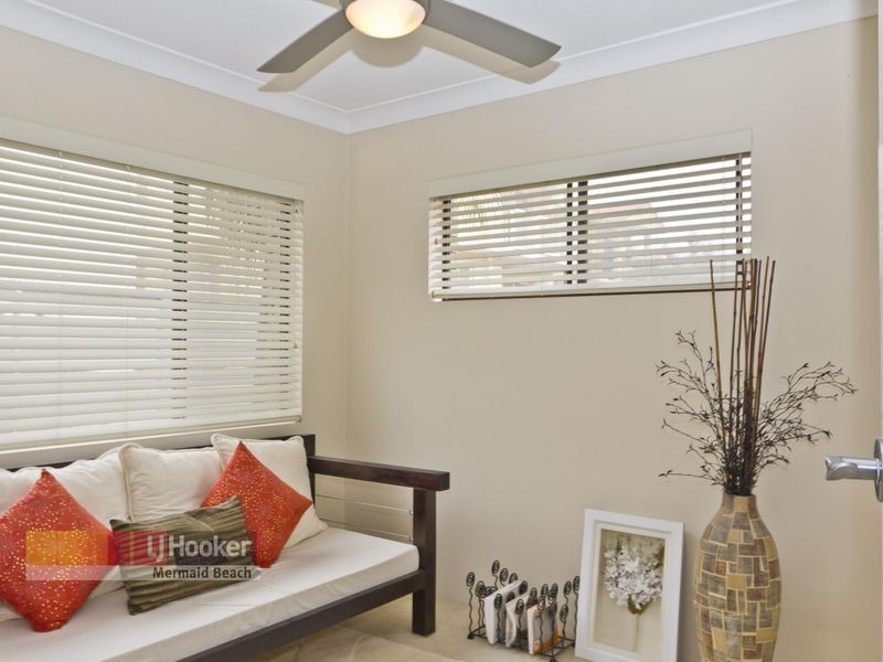 4/32 Peerless Avenue, Mermaid Beach QLD 4218