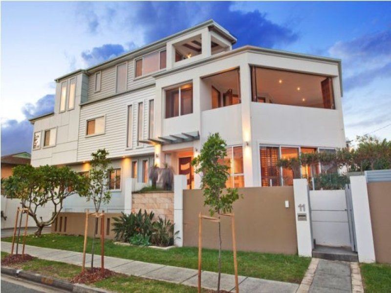 11 Wave Street, Mermaid Beach QLD 4218